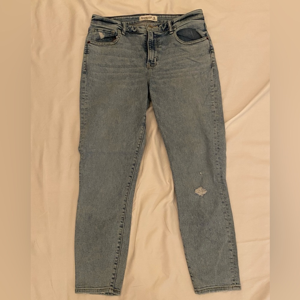 Abercrombie & Fitch The Super Skinny Ankle Jeans